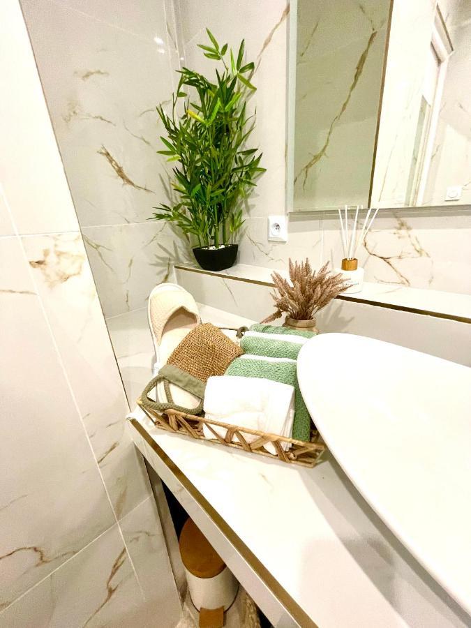 ניס Spacious Loft, Duplex, Old Town, 3 Bedrooms - Easy Check-In מראה חיצוני תמונה